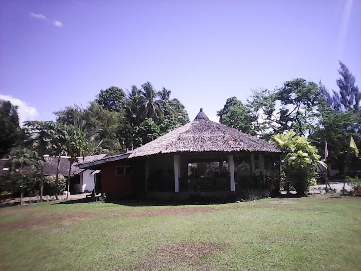 מלון Cabadbaran Gazebo Pools And Restaurant מראה חיצוני תמונה